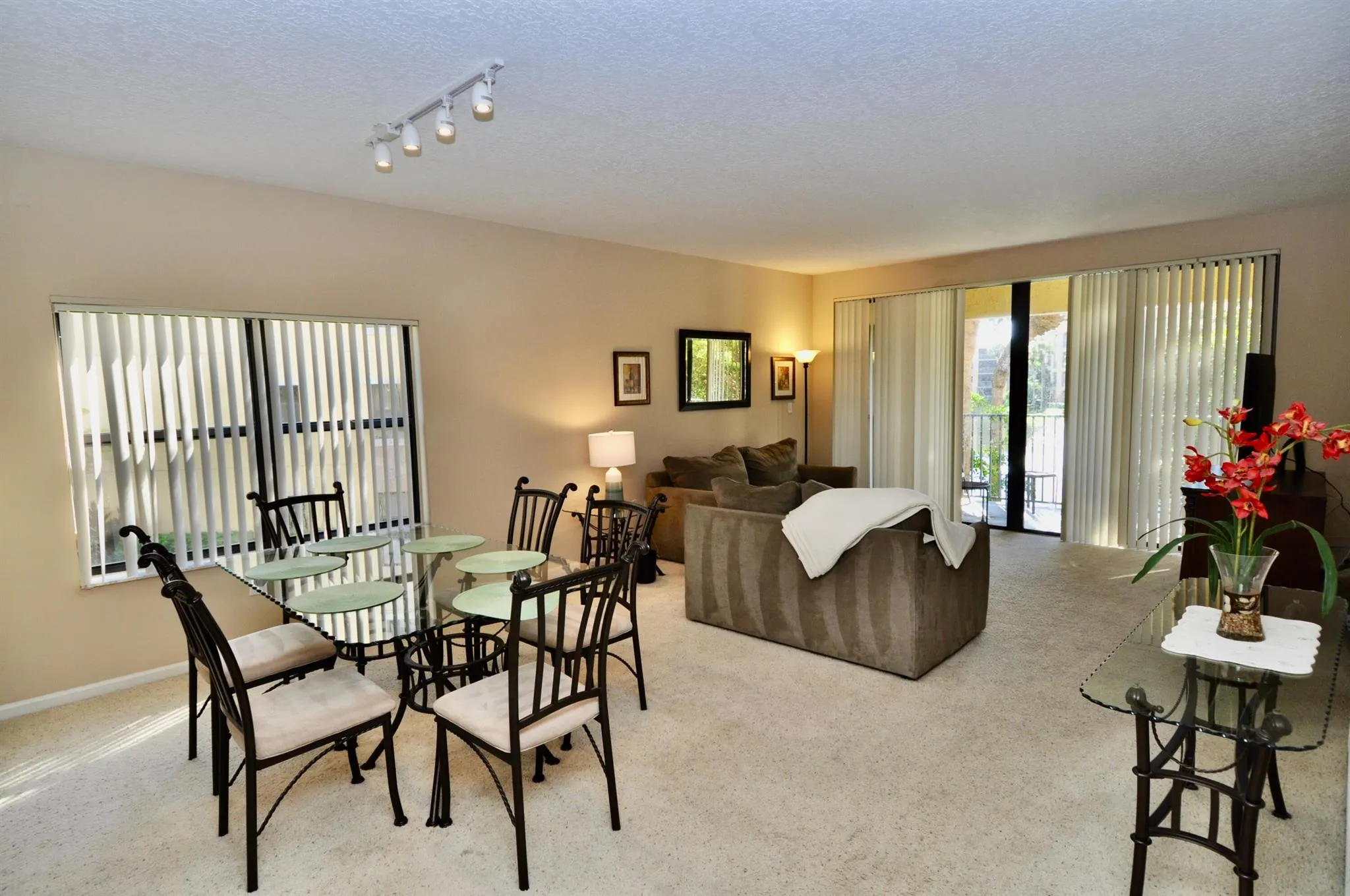 200 Uno Lago Drive, #201