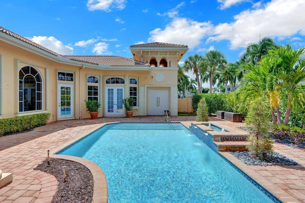 3879 Landings Drive