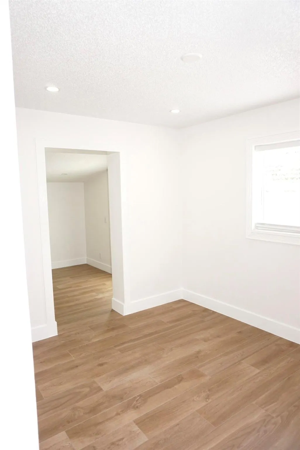 403 Pinegrove Avenue