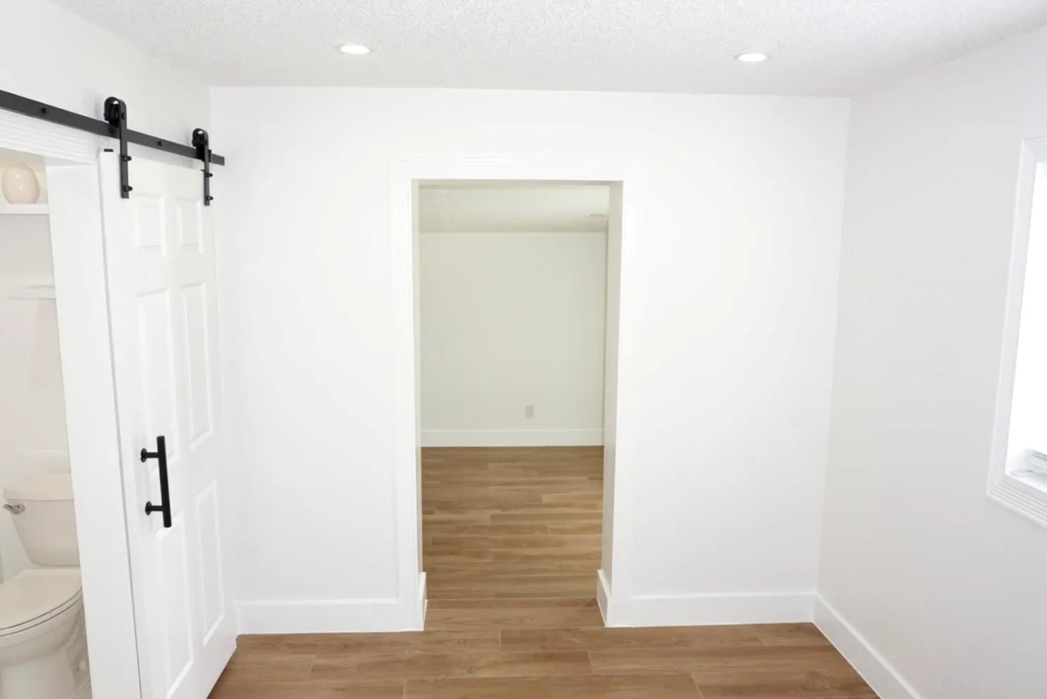 403 Pinegrove Avenue