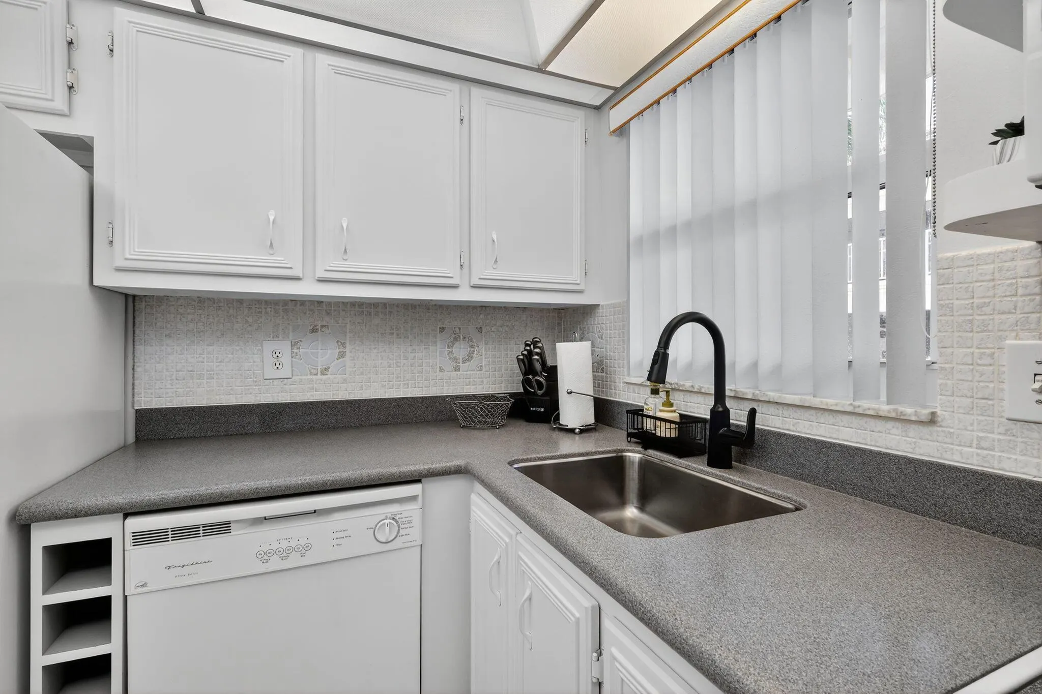 624 Snug Harbor Drive, #B8