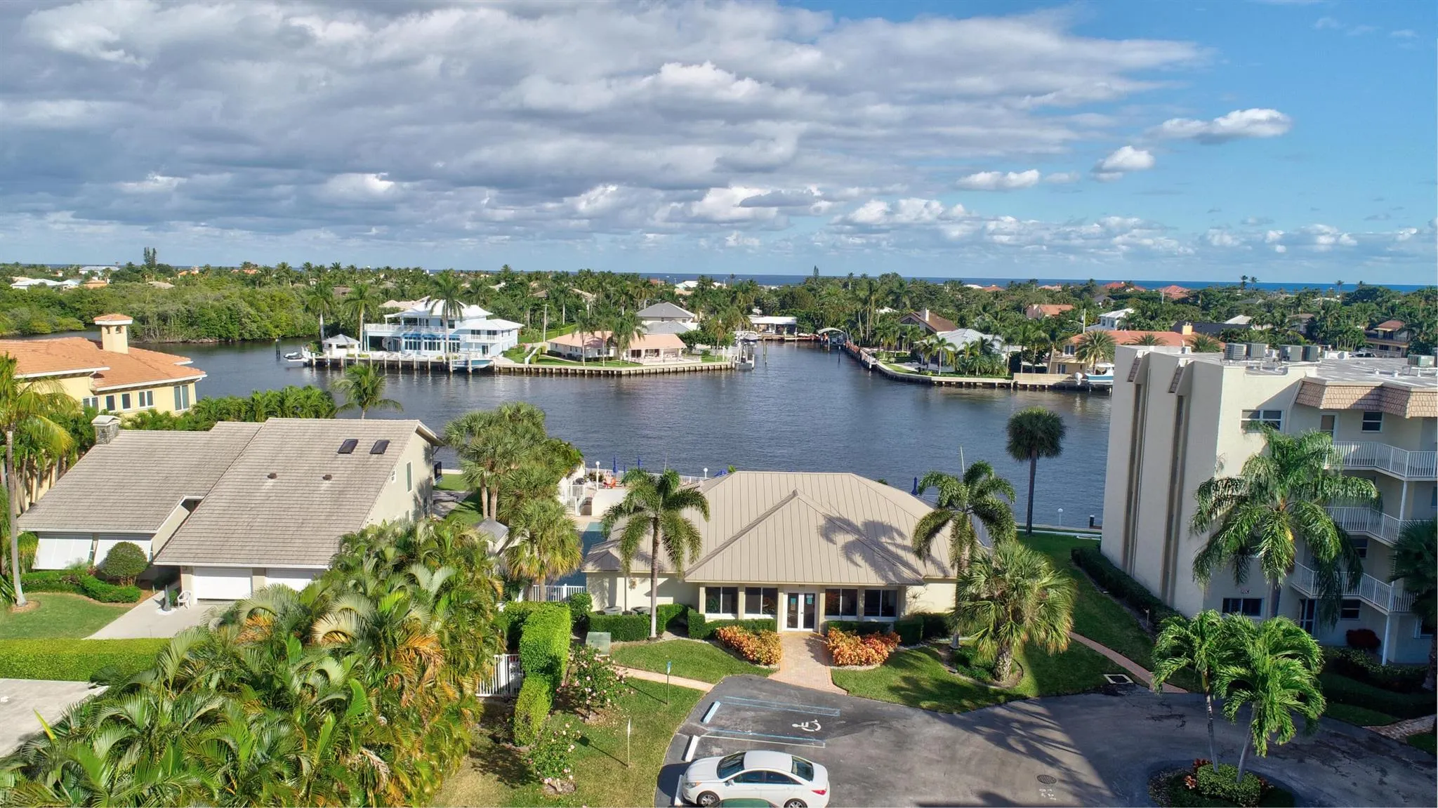 624 Snug Harbor Drive, #B8