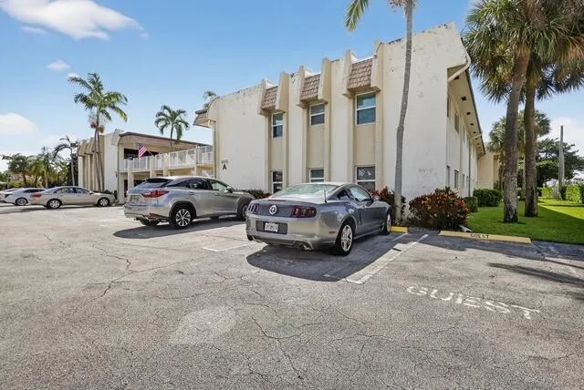 624 Snug Harbor Drive, #B8