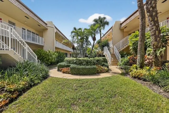 624 Snug Harbor Drive, #B8