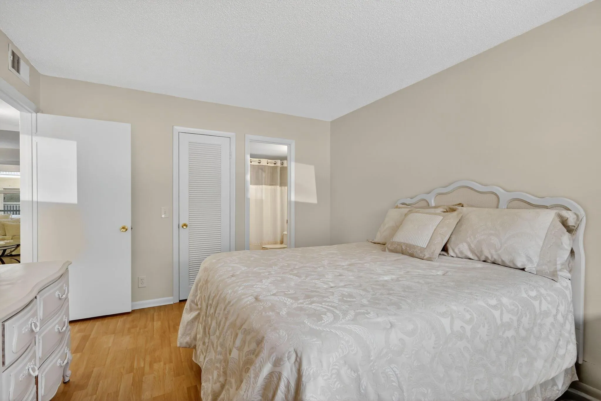 624 Snug Harbor Drive, #B8