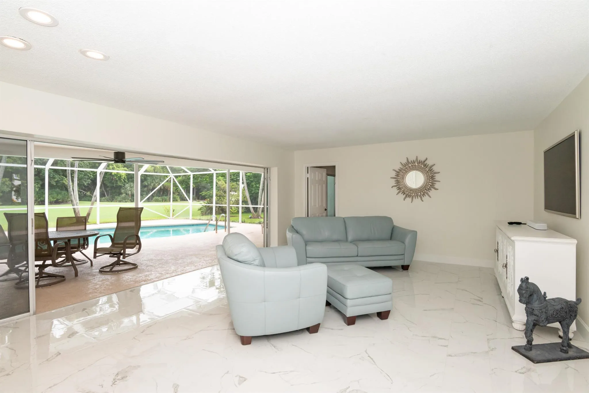 2811 SE Fairway W