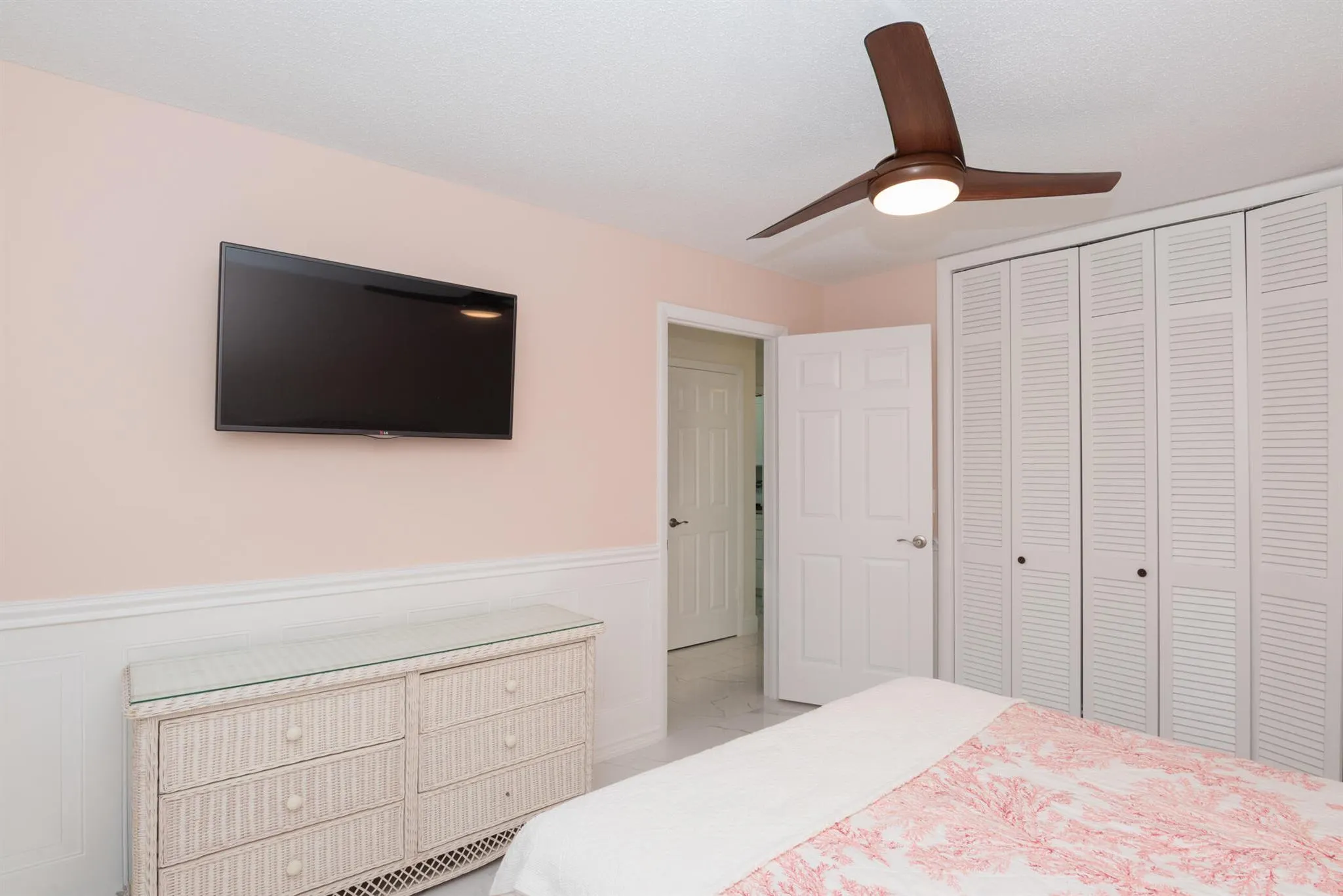 2811 SE Fairway W