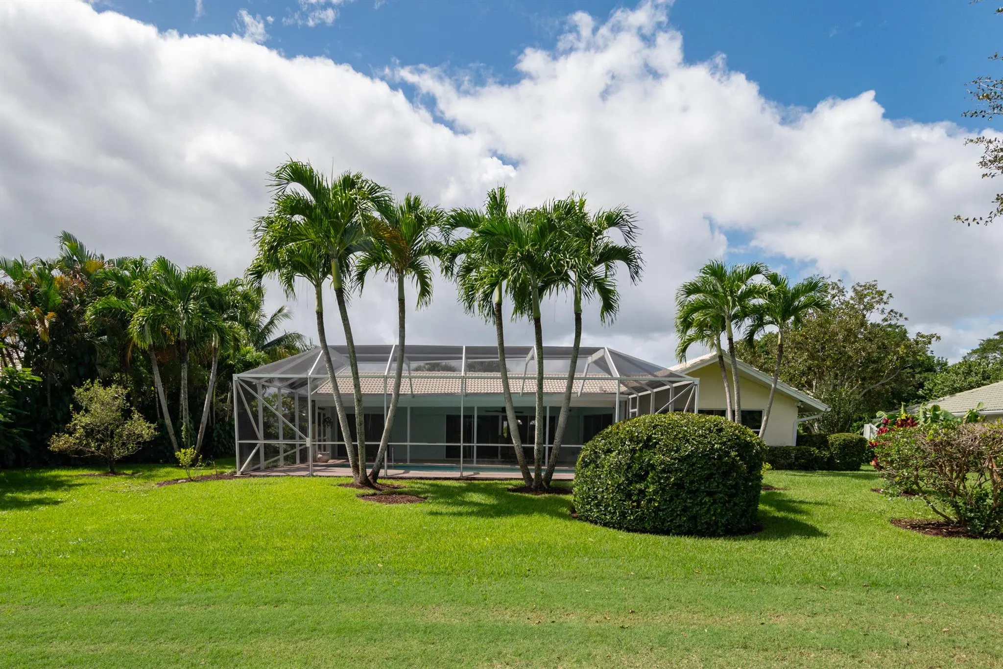 2811 SE Fairway W