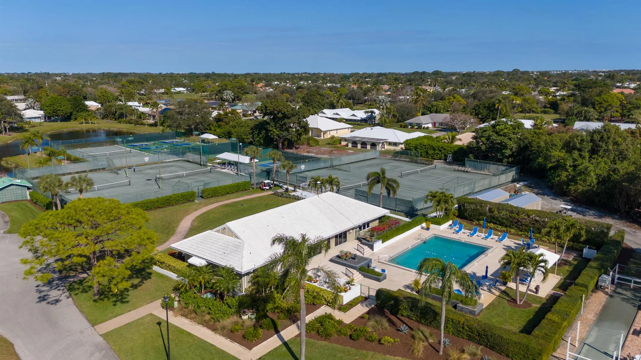 2811 SE Fairway W