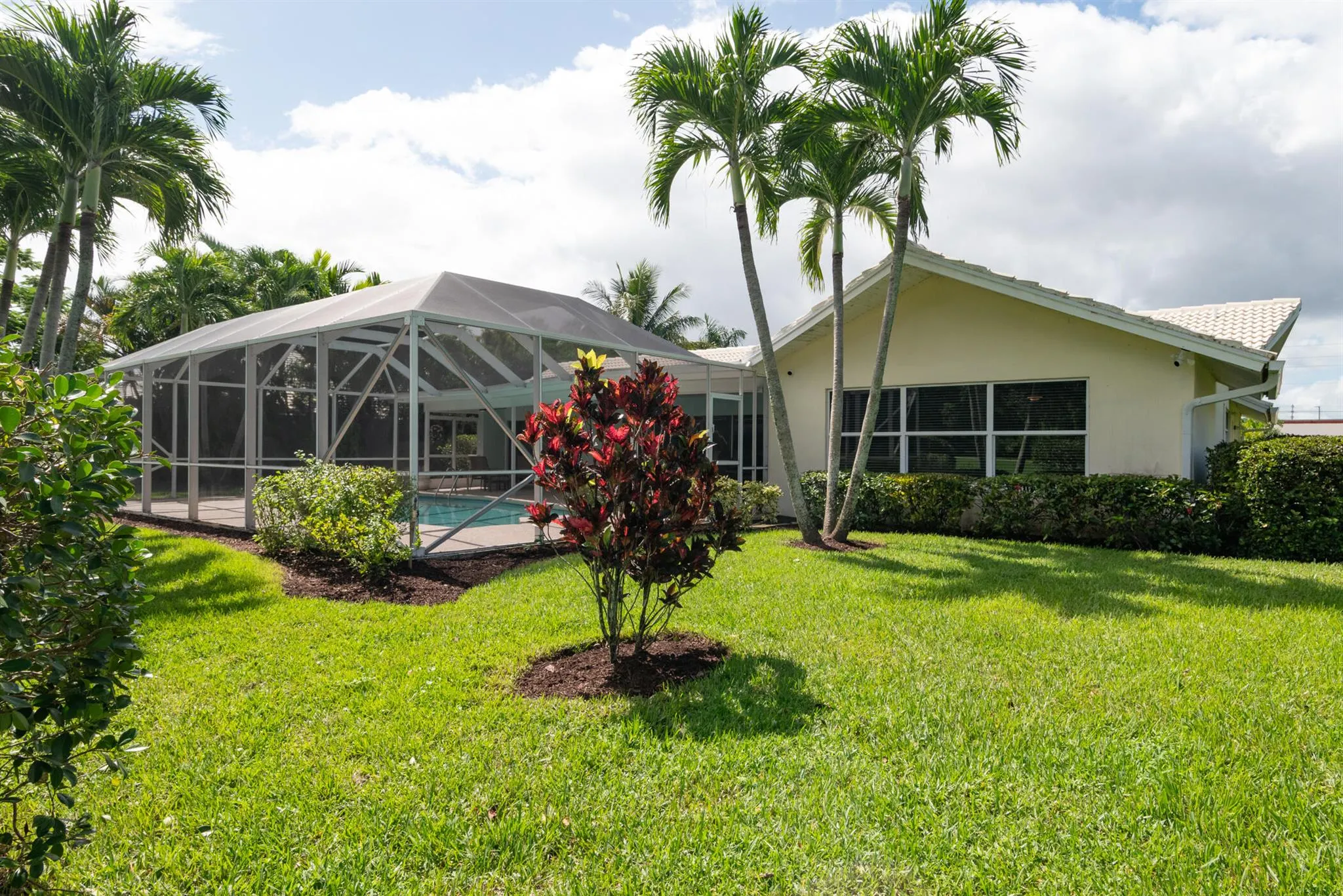 2811 SE Fairway W