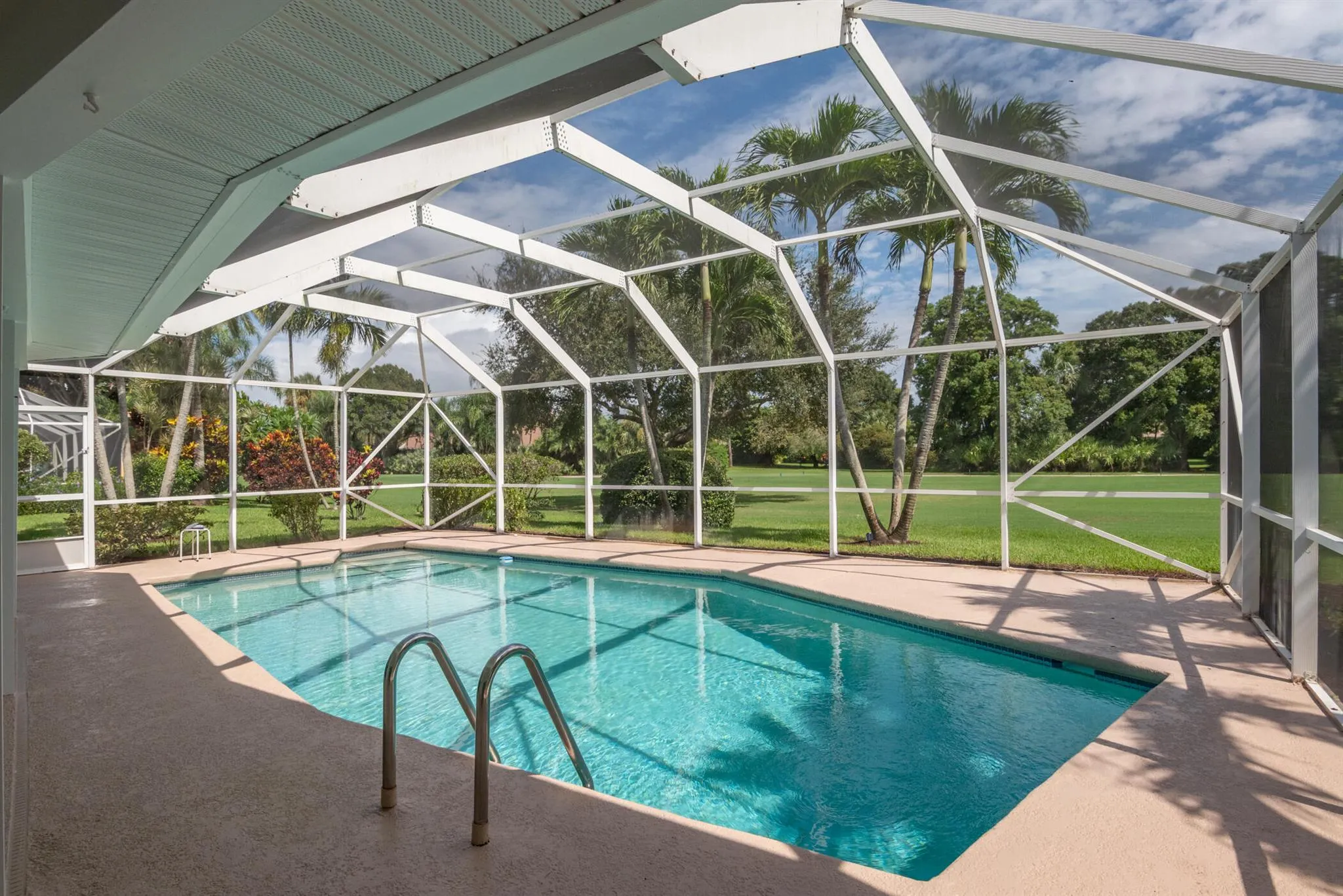 2811 SE Fairway W