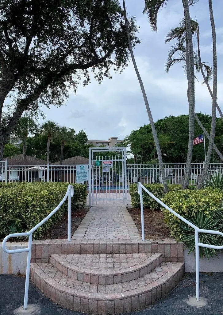 2651 S S Course Drive, #309