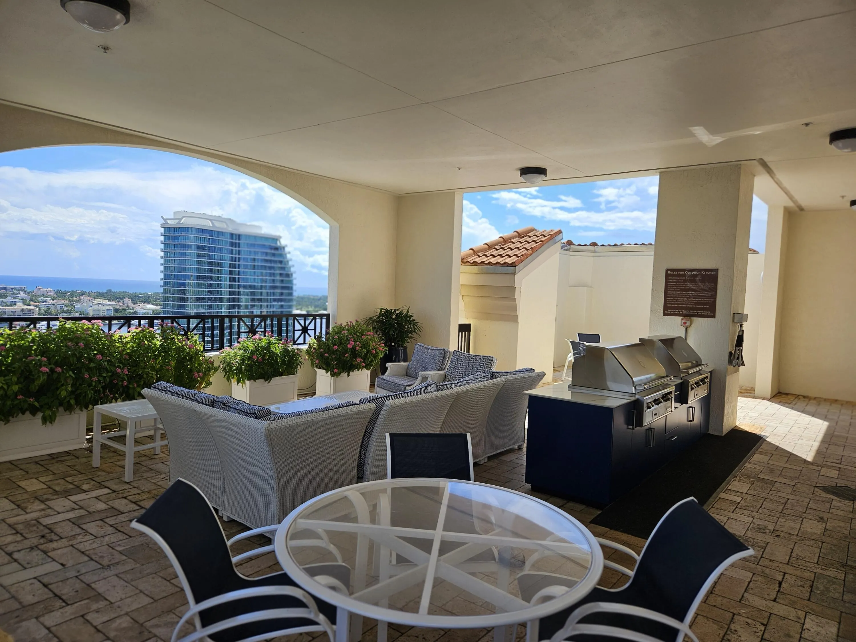 801 S Olive Avenue, #902