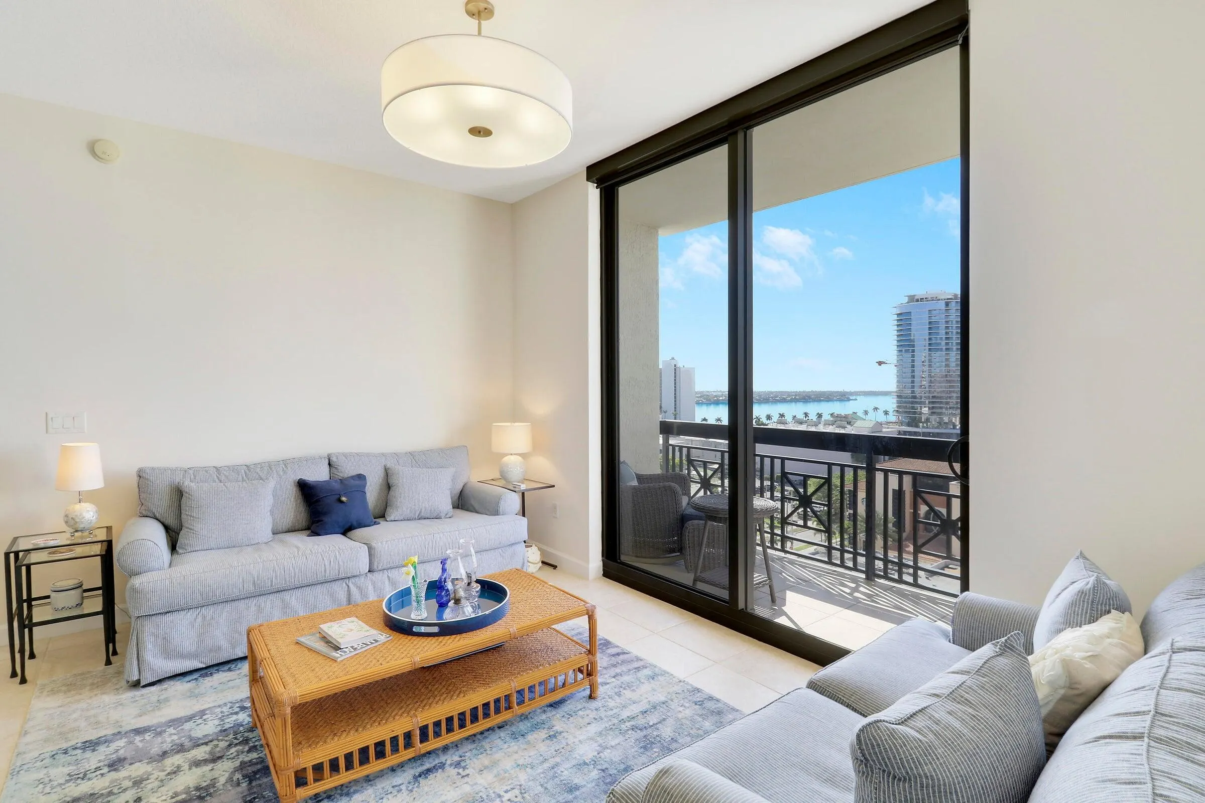 801 S Olive Avenue, #902