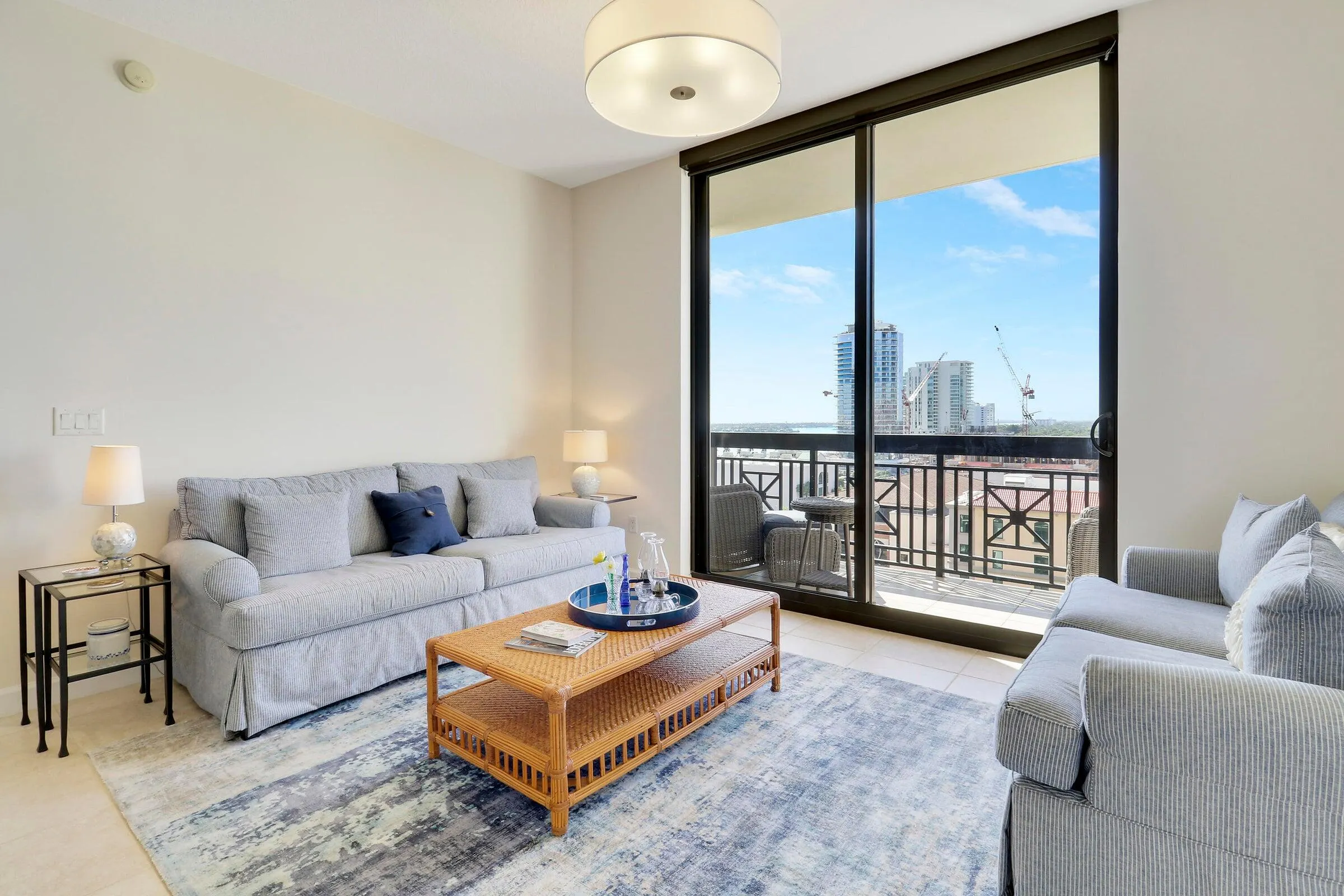 801 S Olive Avenue, #902