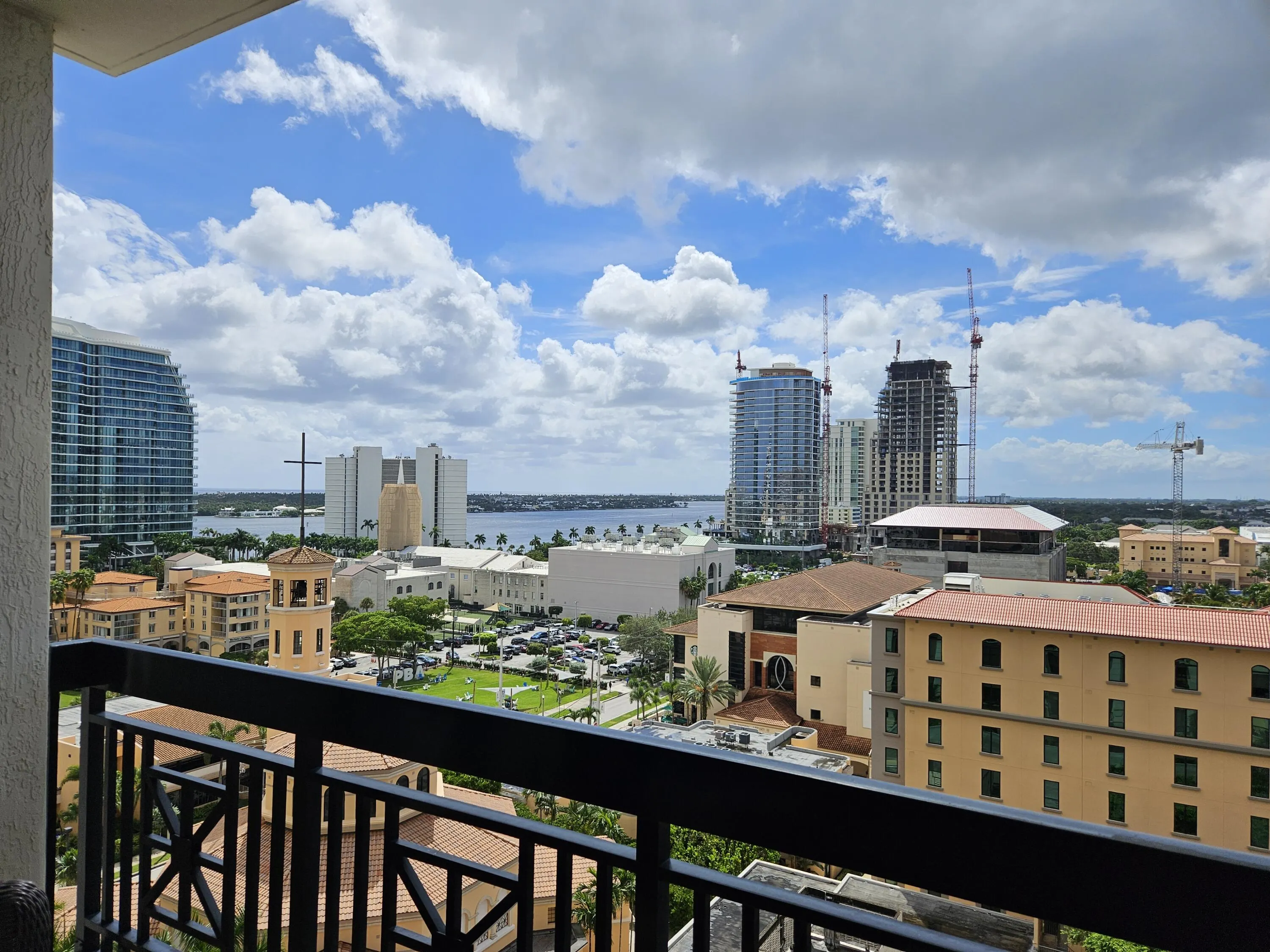 801 S Olive Avenue, #902