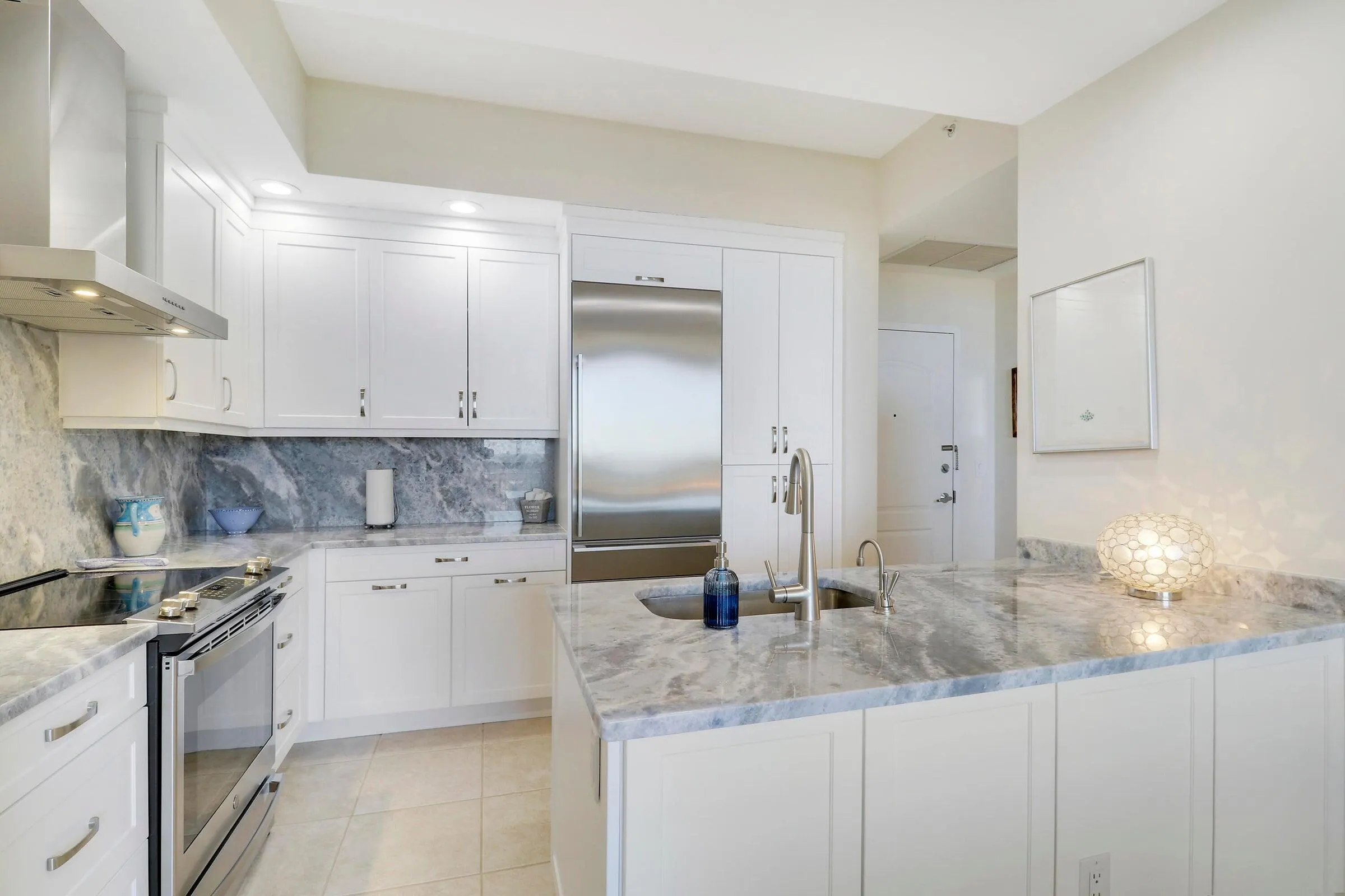 801 S Olive Avenue, #902