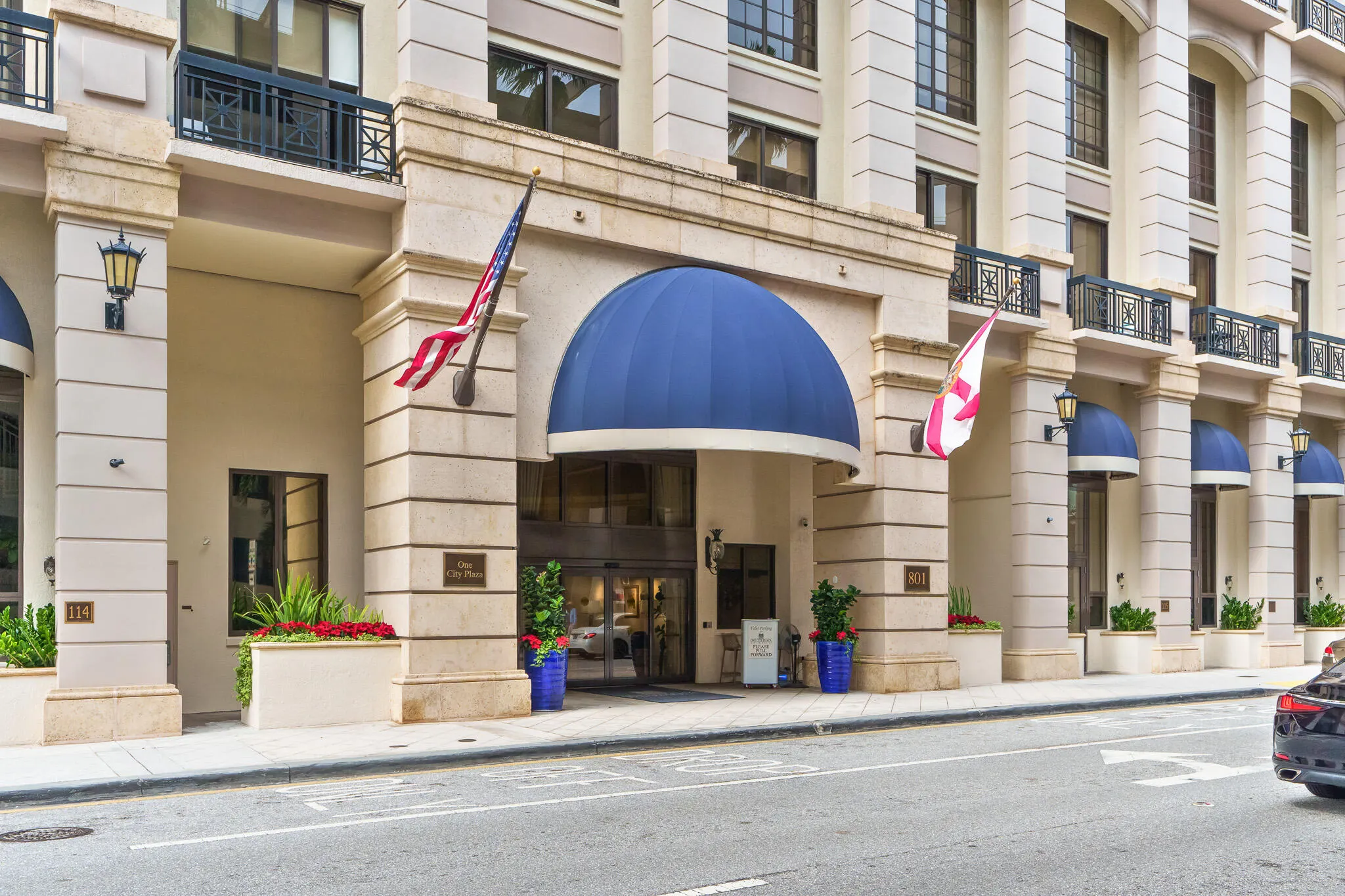 801 S Olive Avenue, #902