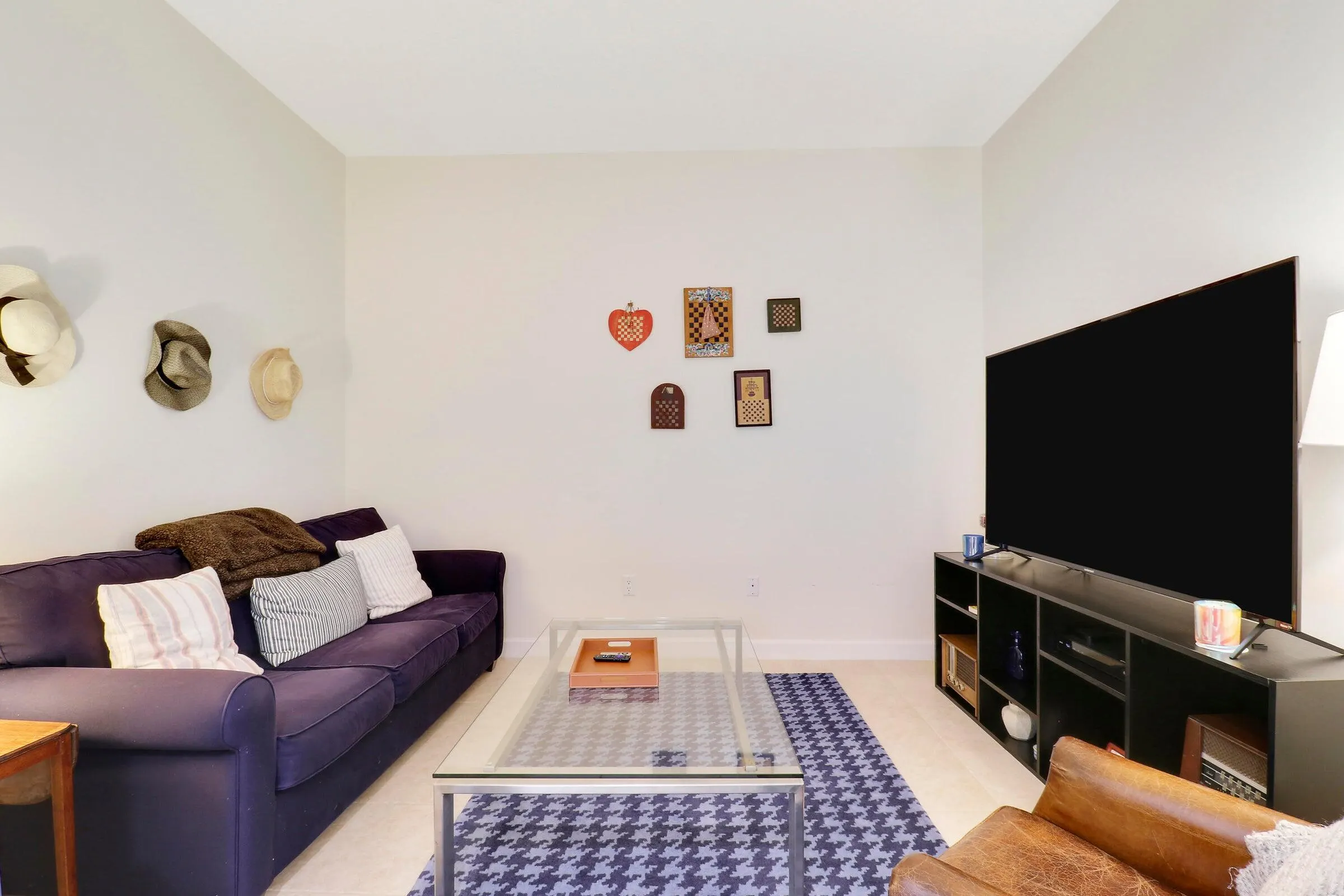 801 S Olive Avenue, #902