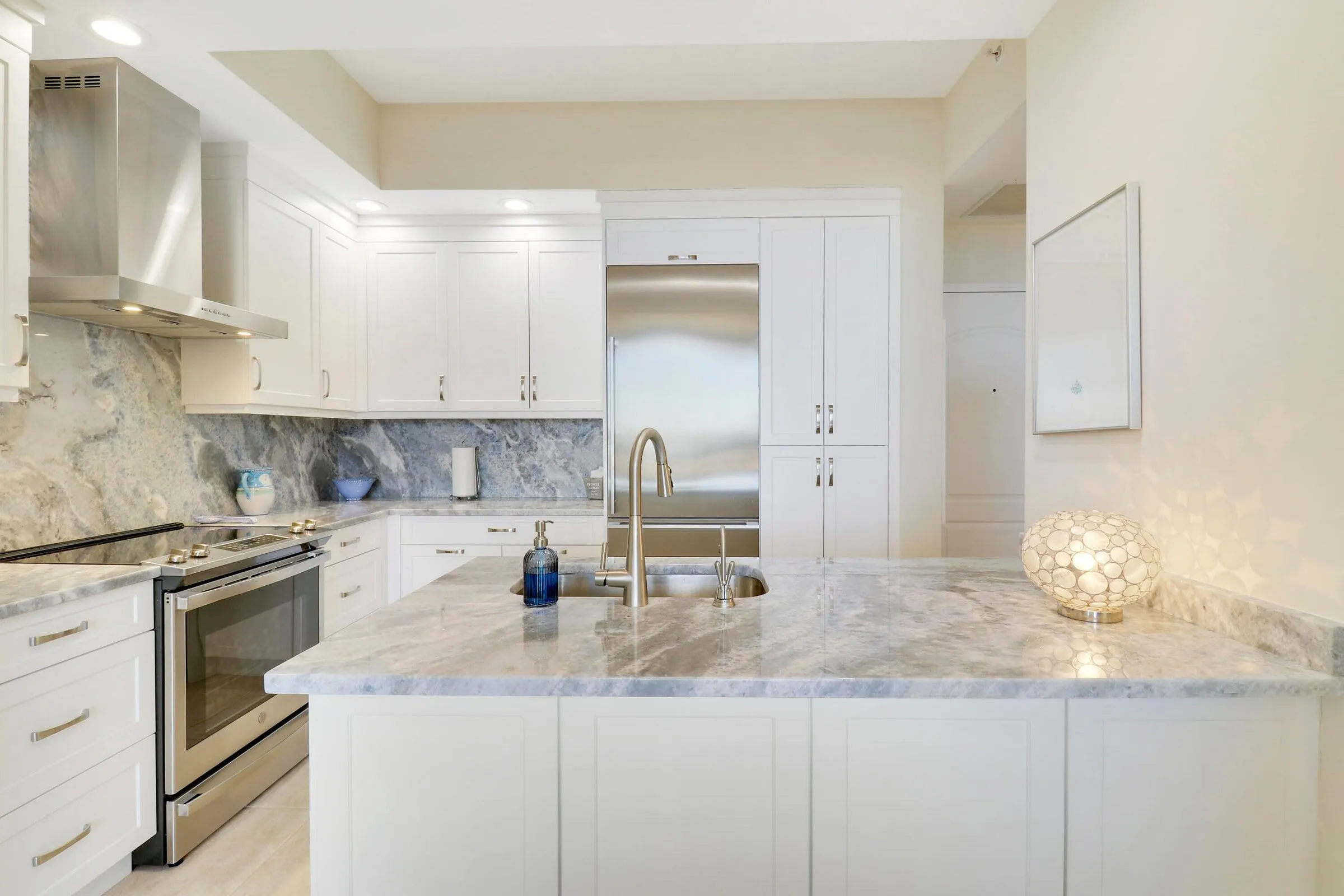 801 S Olive Avenue, #902