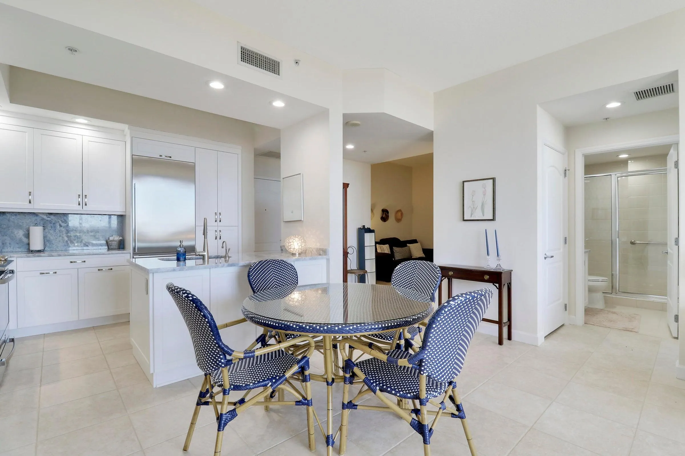 801 S Olive Avenue, #902