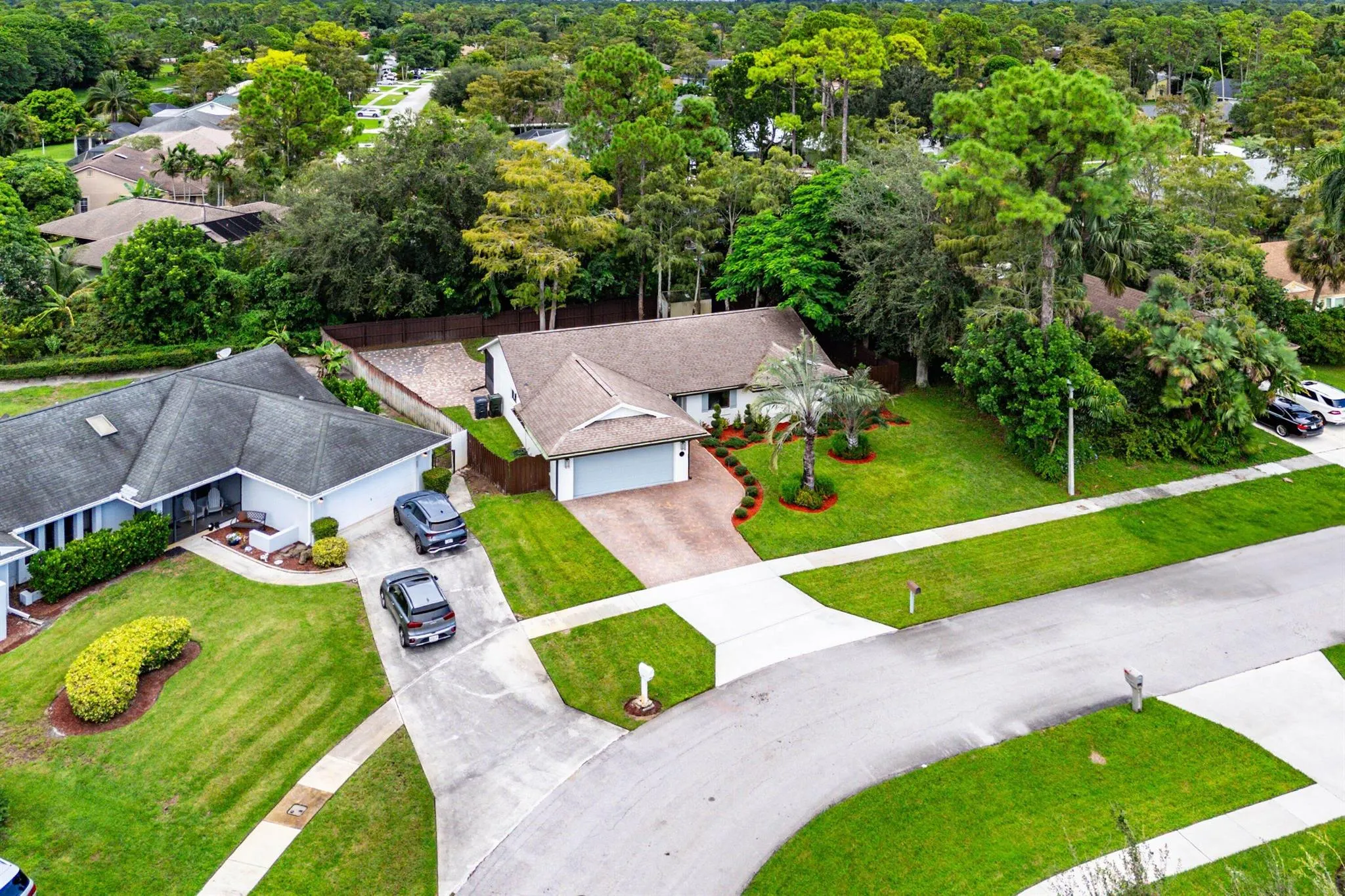 14271 Flora Lane