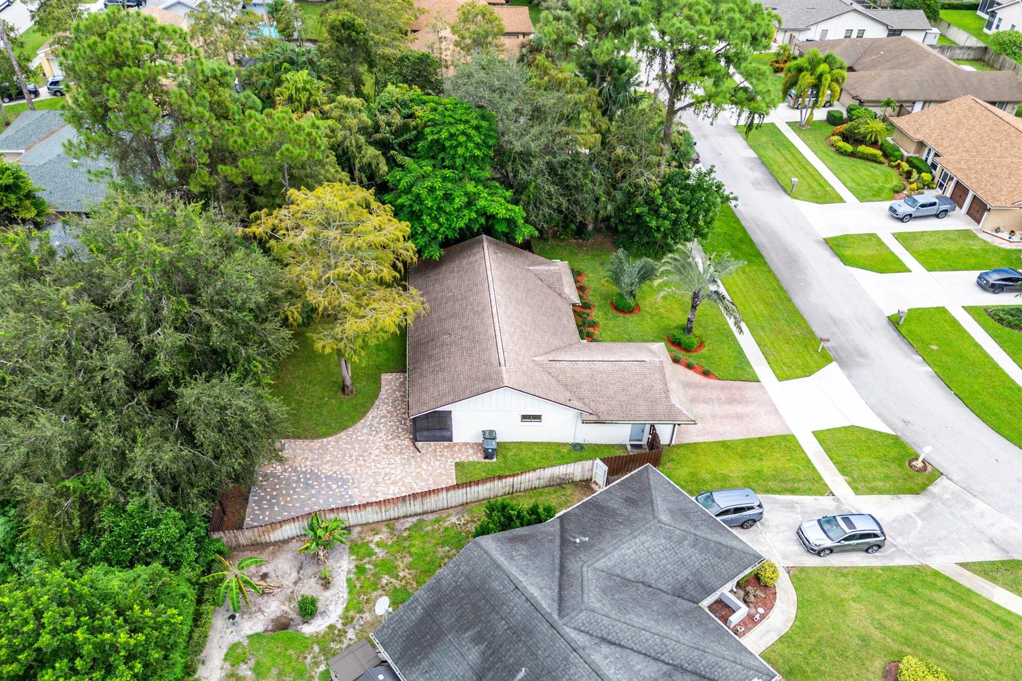 14271 Flora Lane
