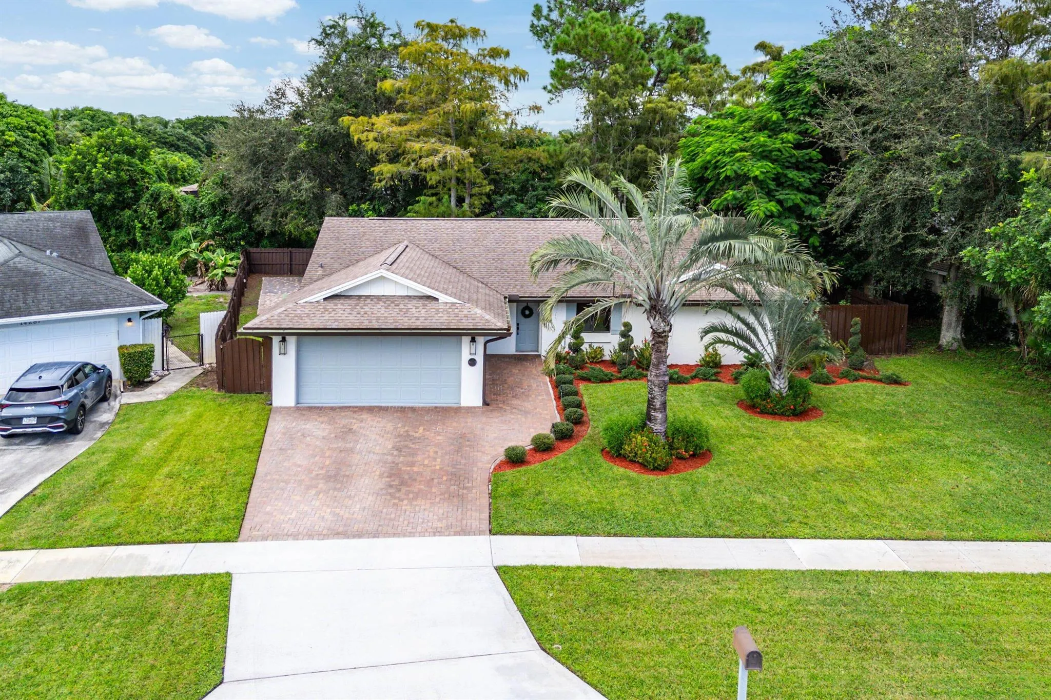 14271 Flora Lane
