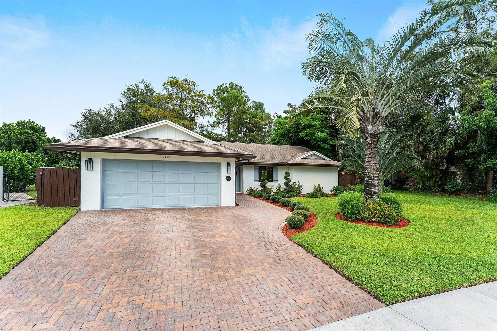 14271 Flora Lane