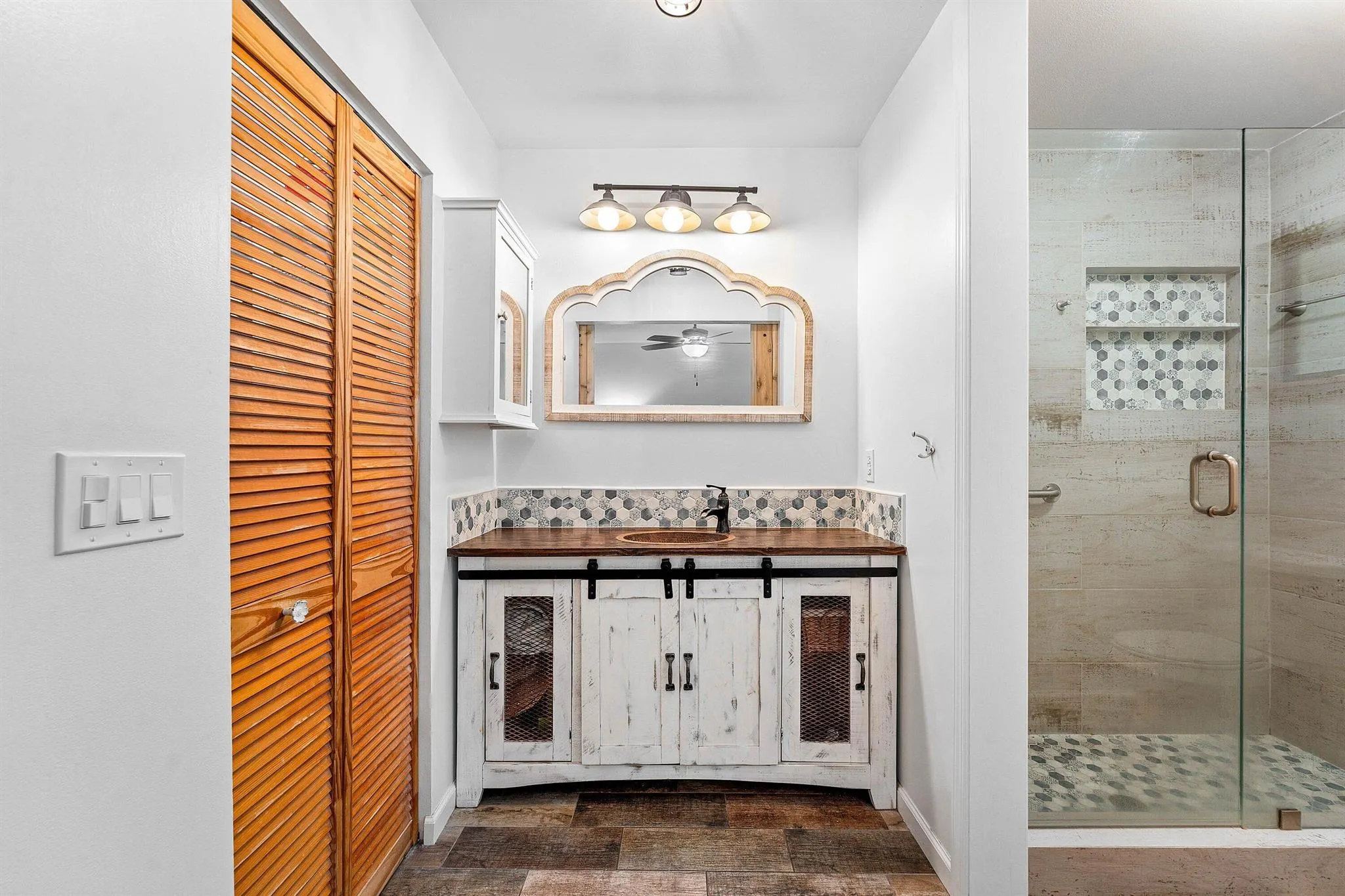 14271 Flora Lane