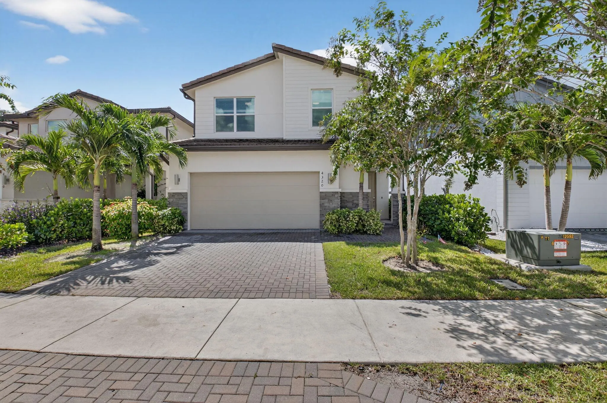 4320 Buttonwood Drive