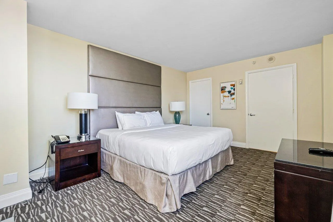 2670 E Sunrise Boulevard, #1202