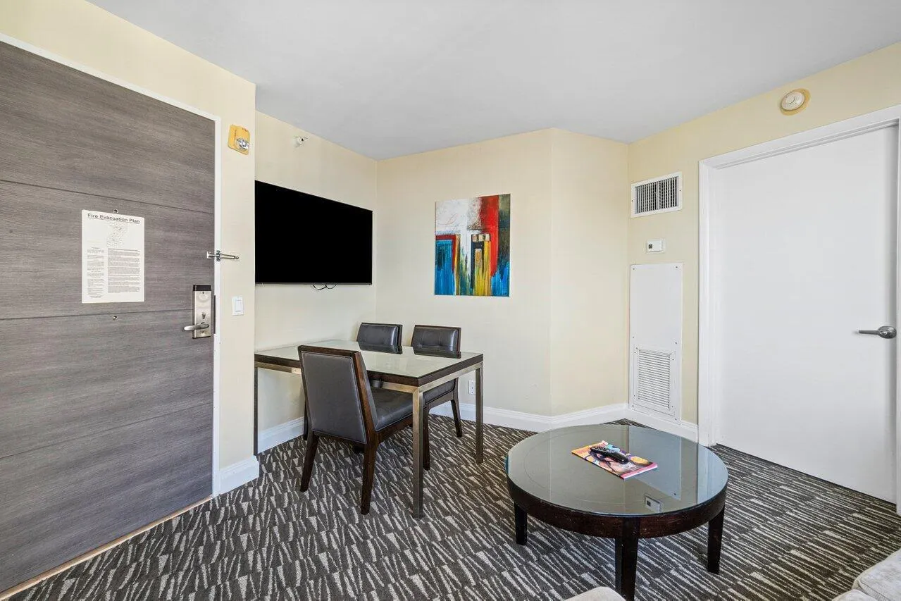 2670 E Sunrise Boulevard, #1202