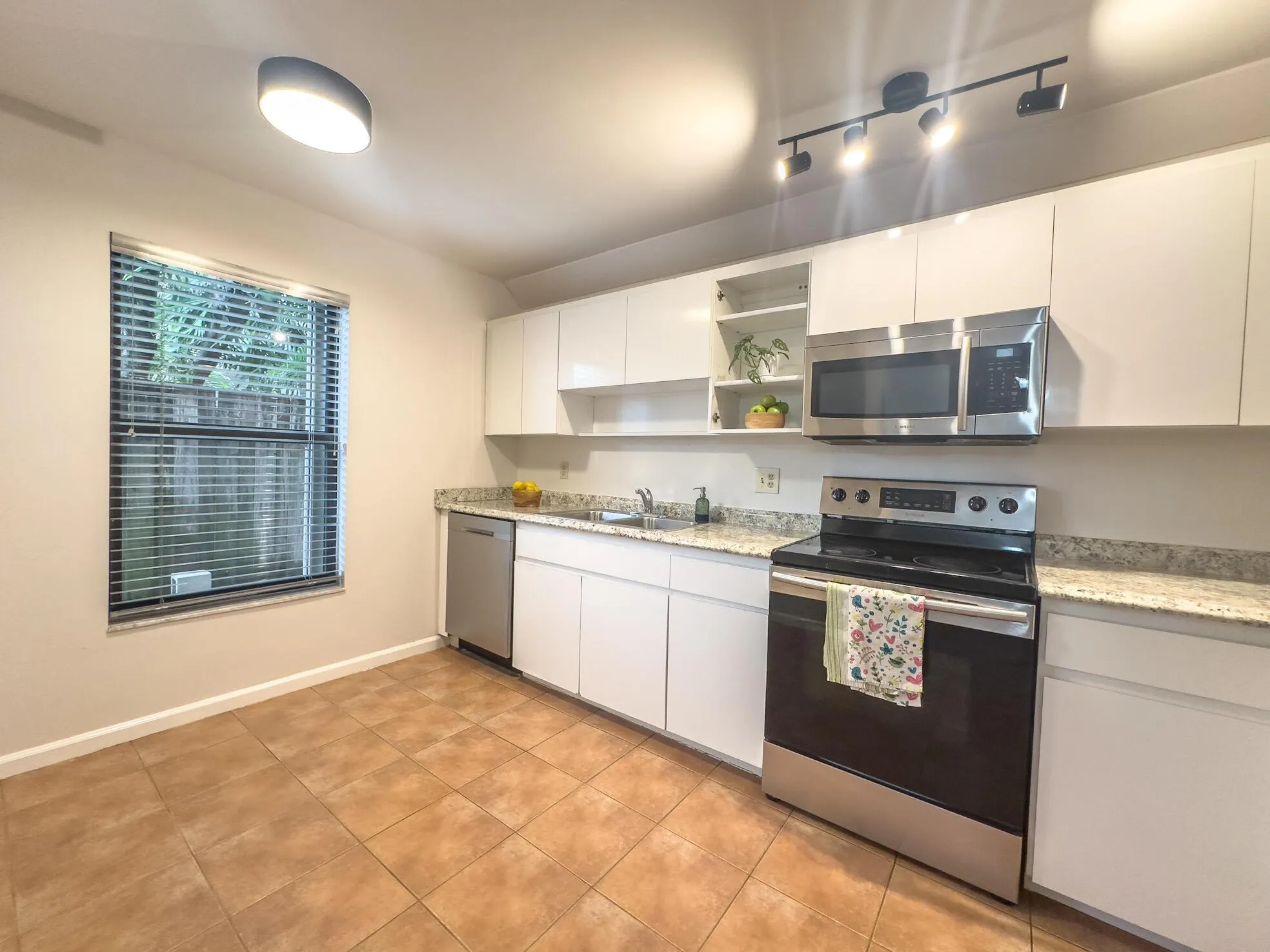 115 N Palmway, #3