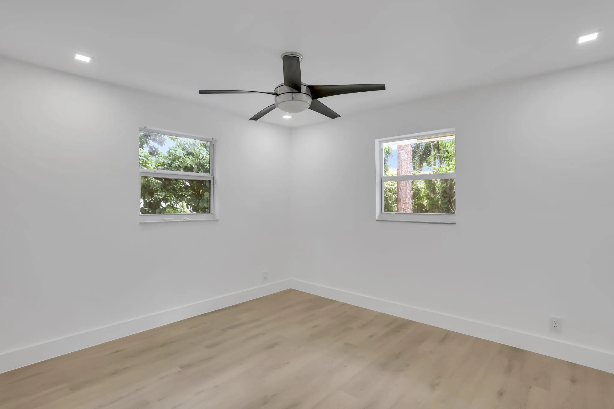 5456 Sunrise Boulevard