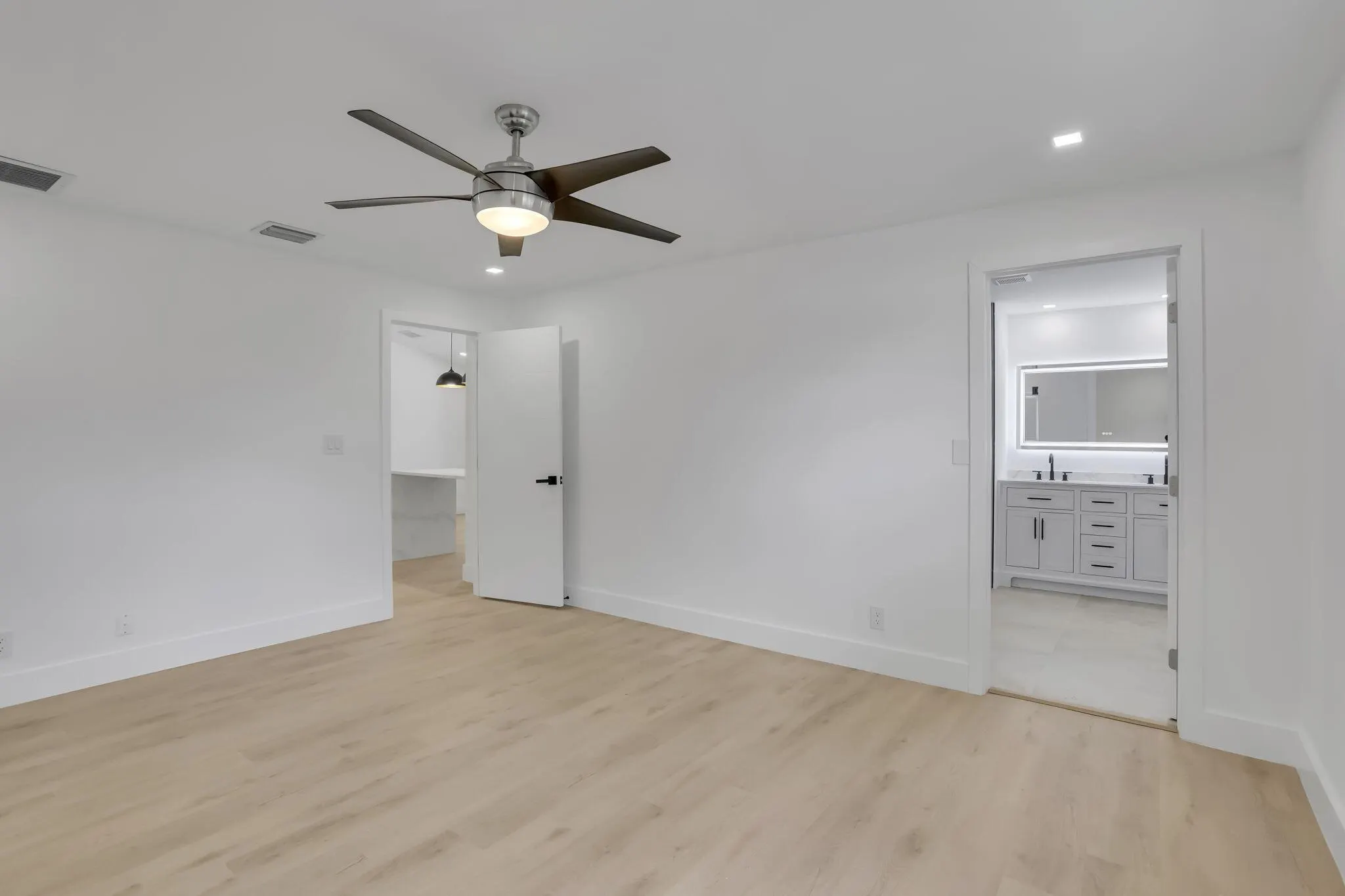 5456 Sunrise Boulevard