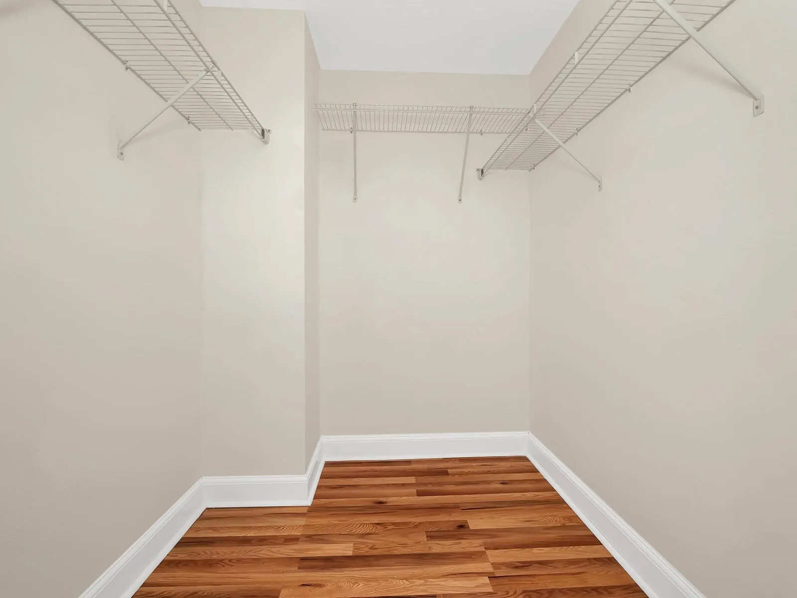 15051 Royal Oaks Lane, #906