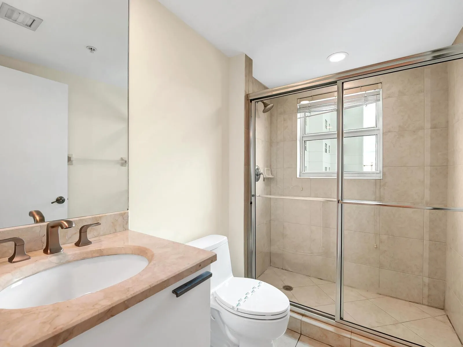 15051 Royal Oaks Lane, #906
