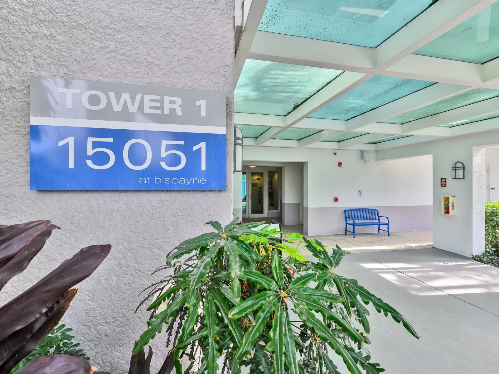 15051 Royal Oaks Lane, #906
