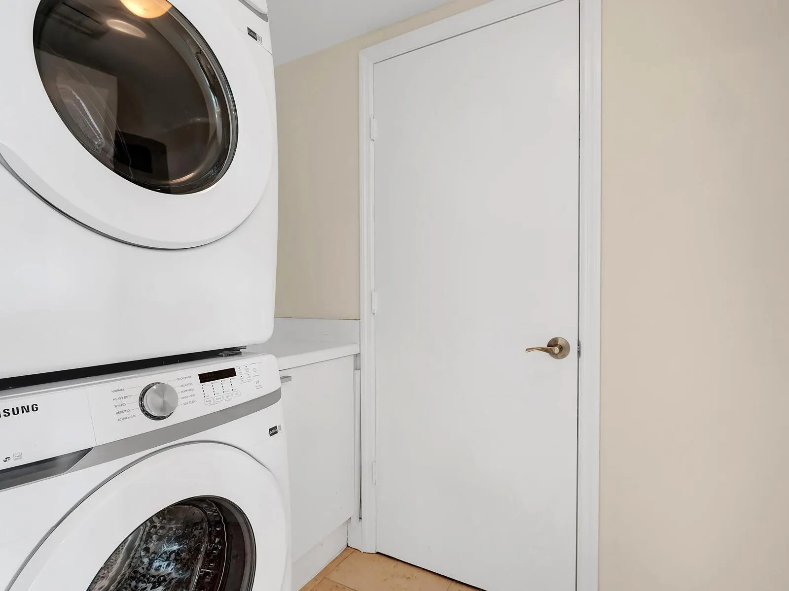 15051 Royal Oaks Lane, #906