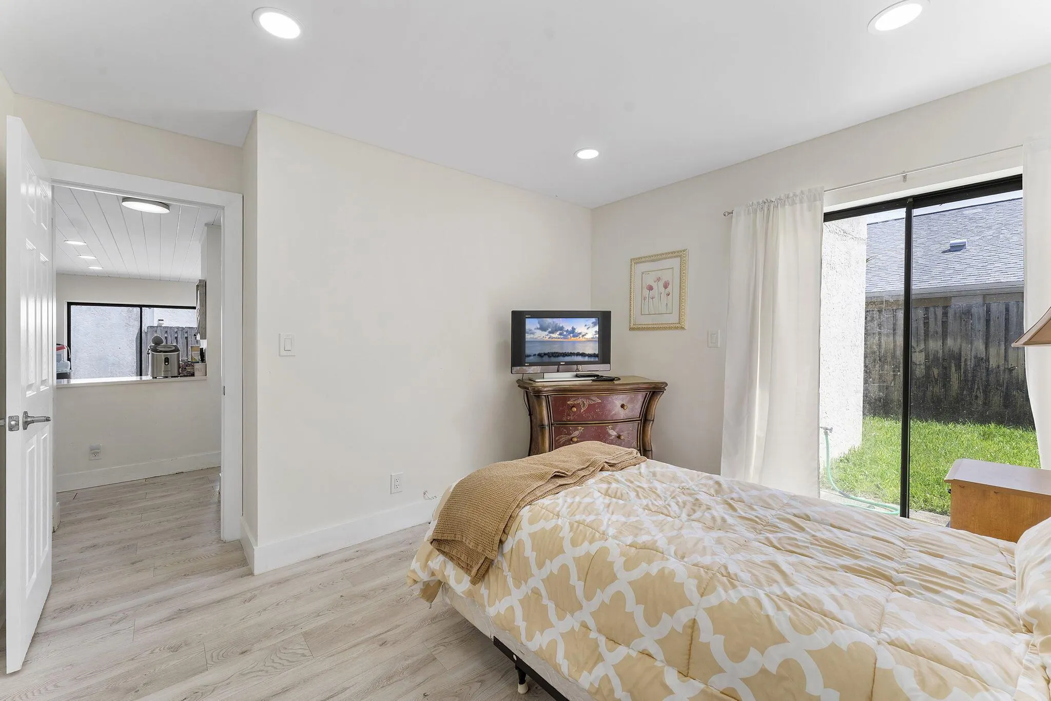 875 NW 22nd Avenue