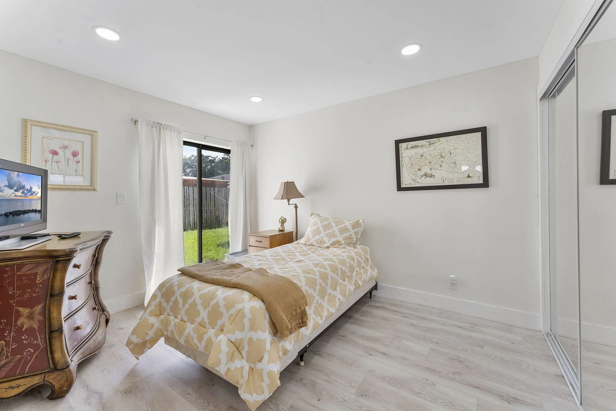 875 NW 22nd Avenue