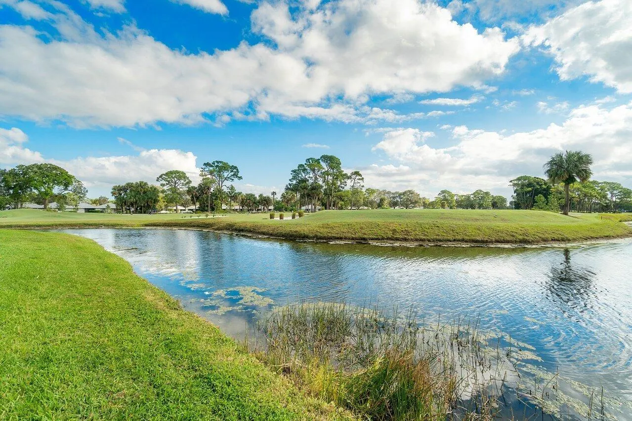 655 Brackenwood Cove, #655