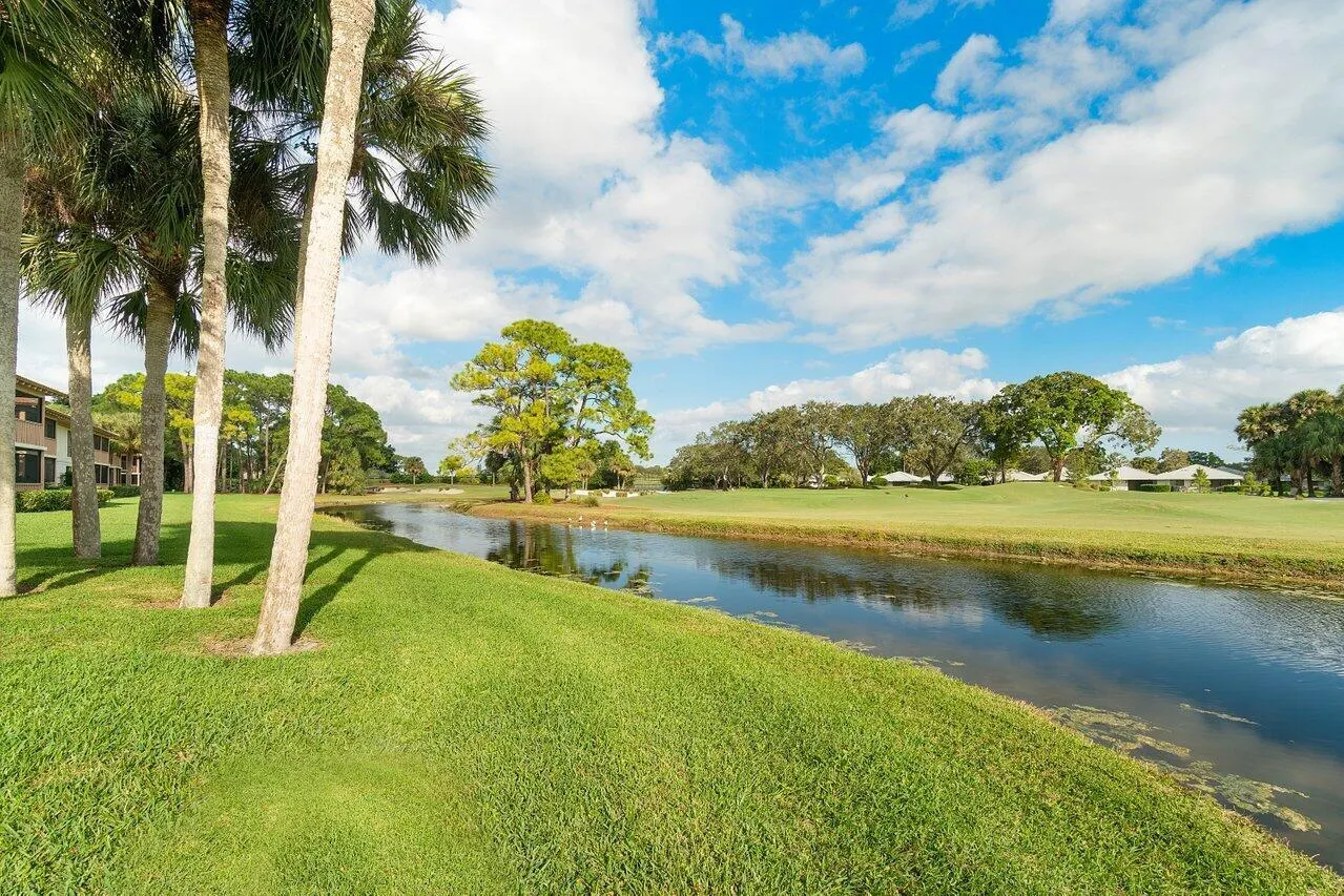 655 Brackenwood Cove, #655