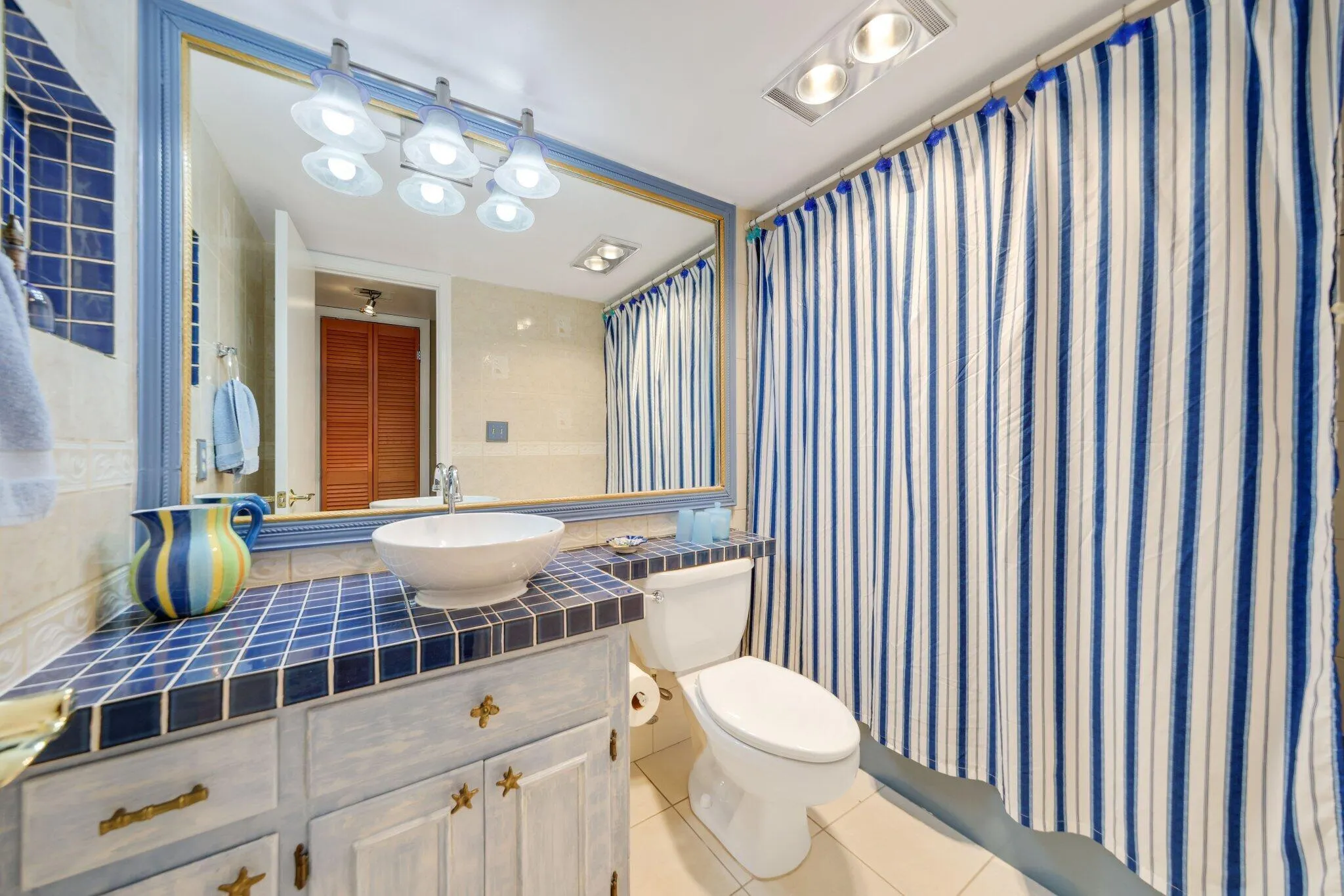700 NE Harbour Terrace, #2350