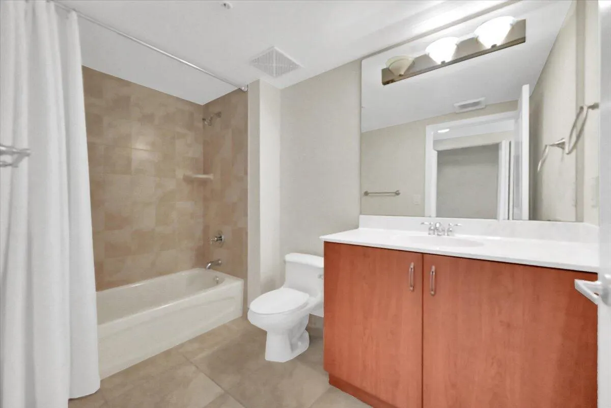403 S Sapodilla Avenue, #405