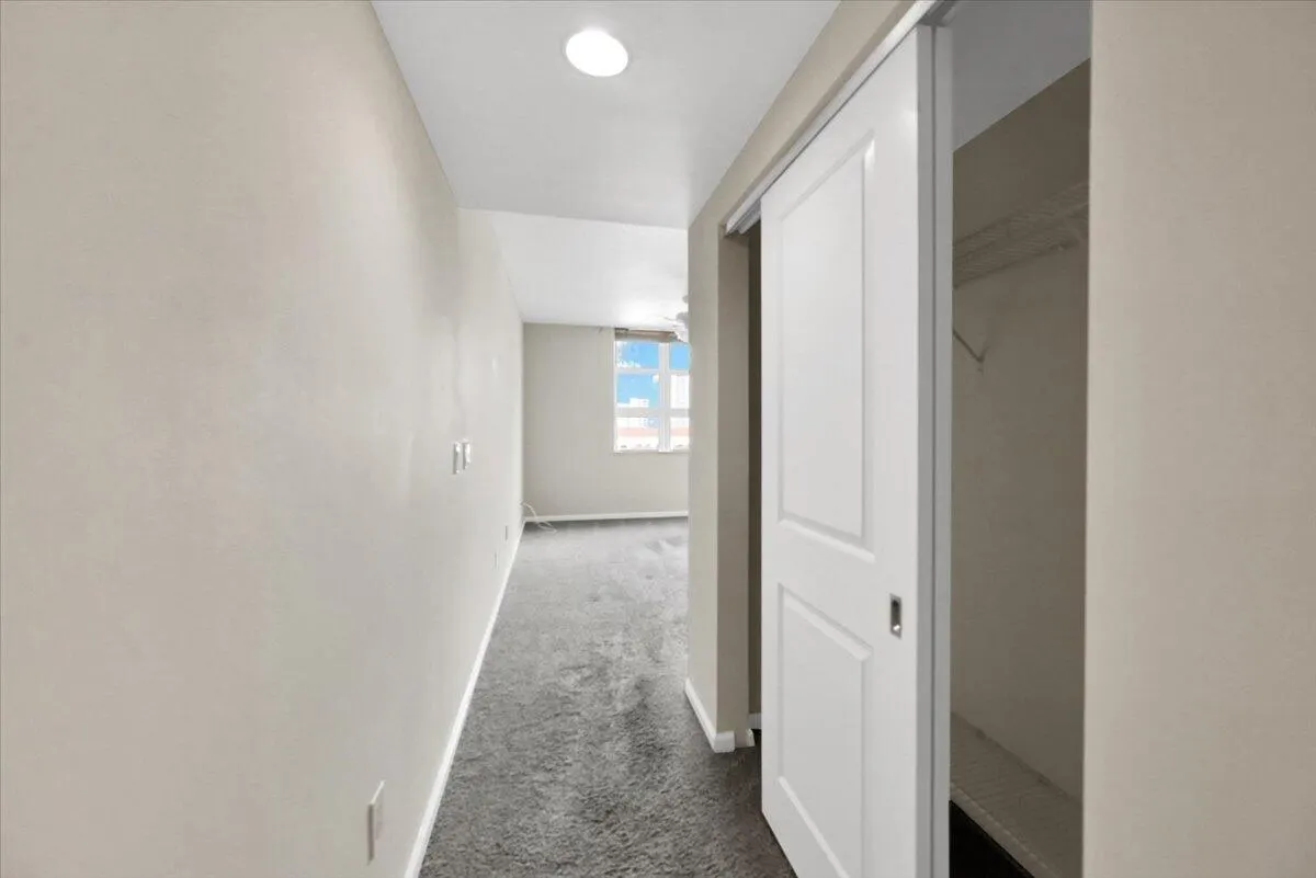 403 S Sapodilla Avenue, #405