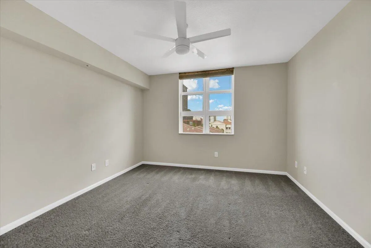 403 S Sapodilla Avenue, #405