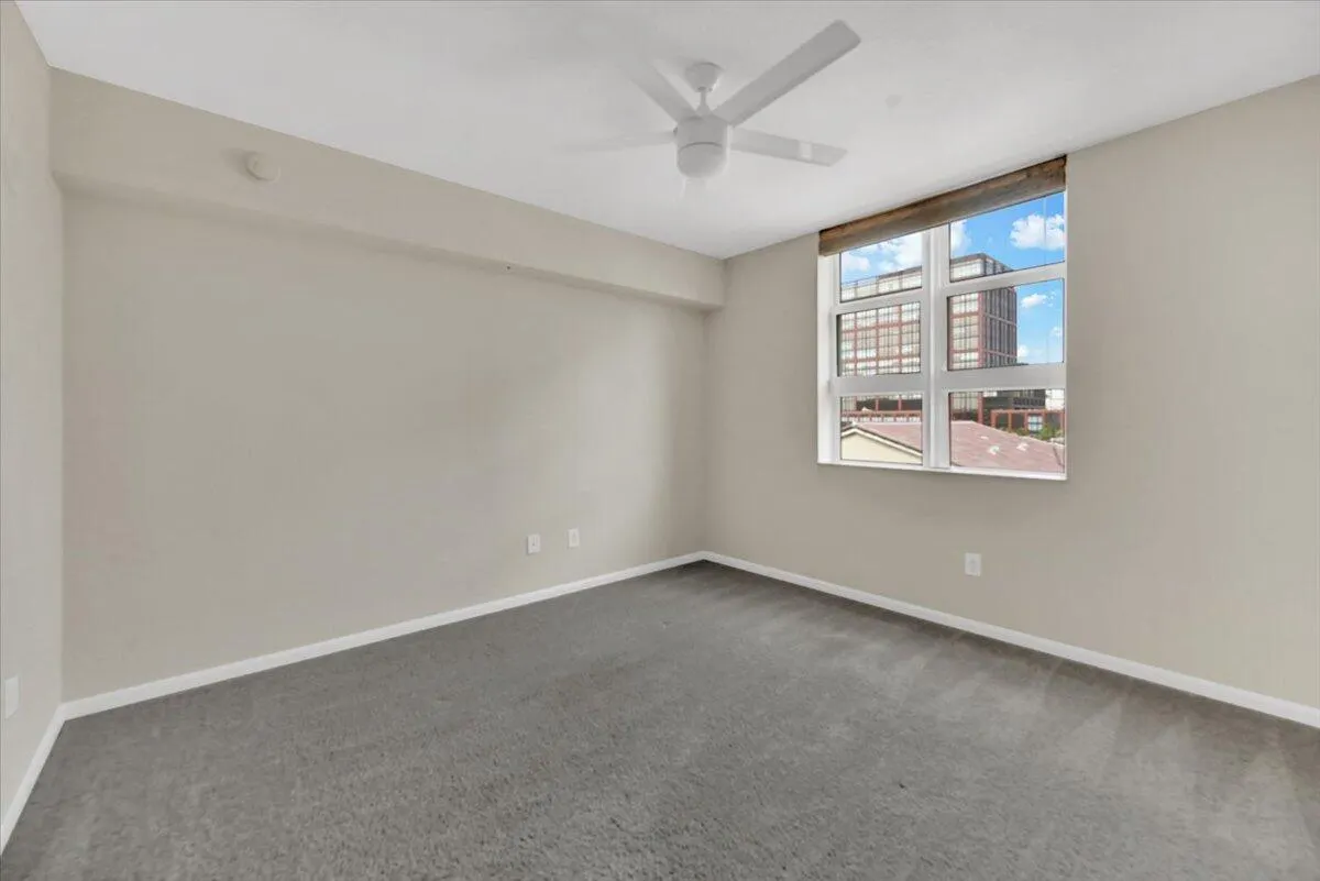 403 S Sapodilla Avenue, #405