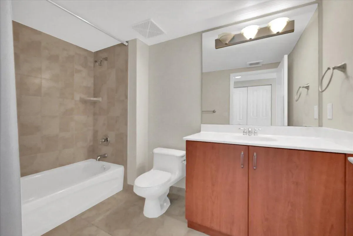 403 S Sapodilla Avenue, #405